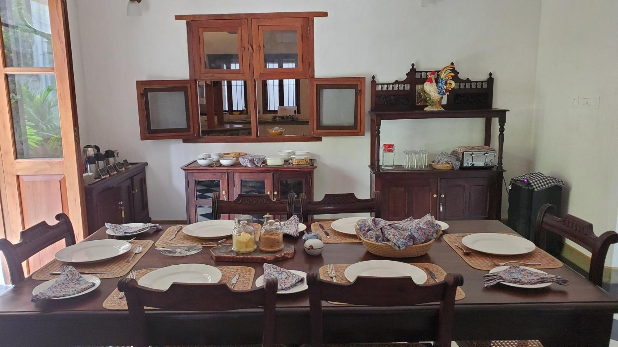 Kariappa House Hotel Puduccseri Kültér fotó