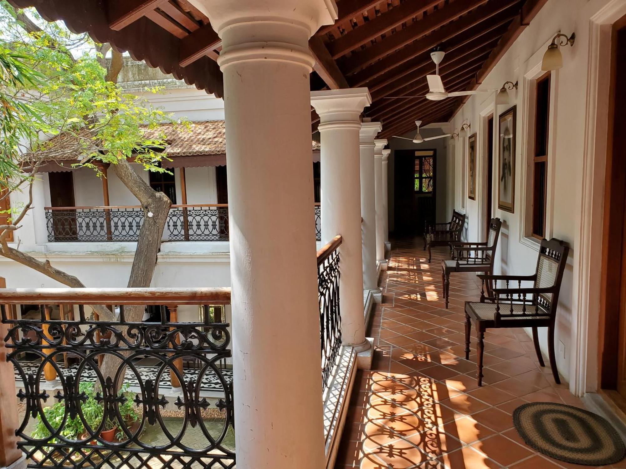 Kariappa House Hotel Puduccseri Kültér fotó