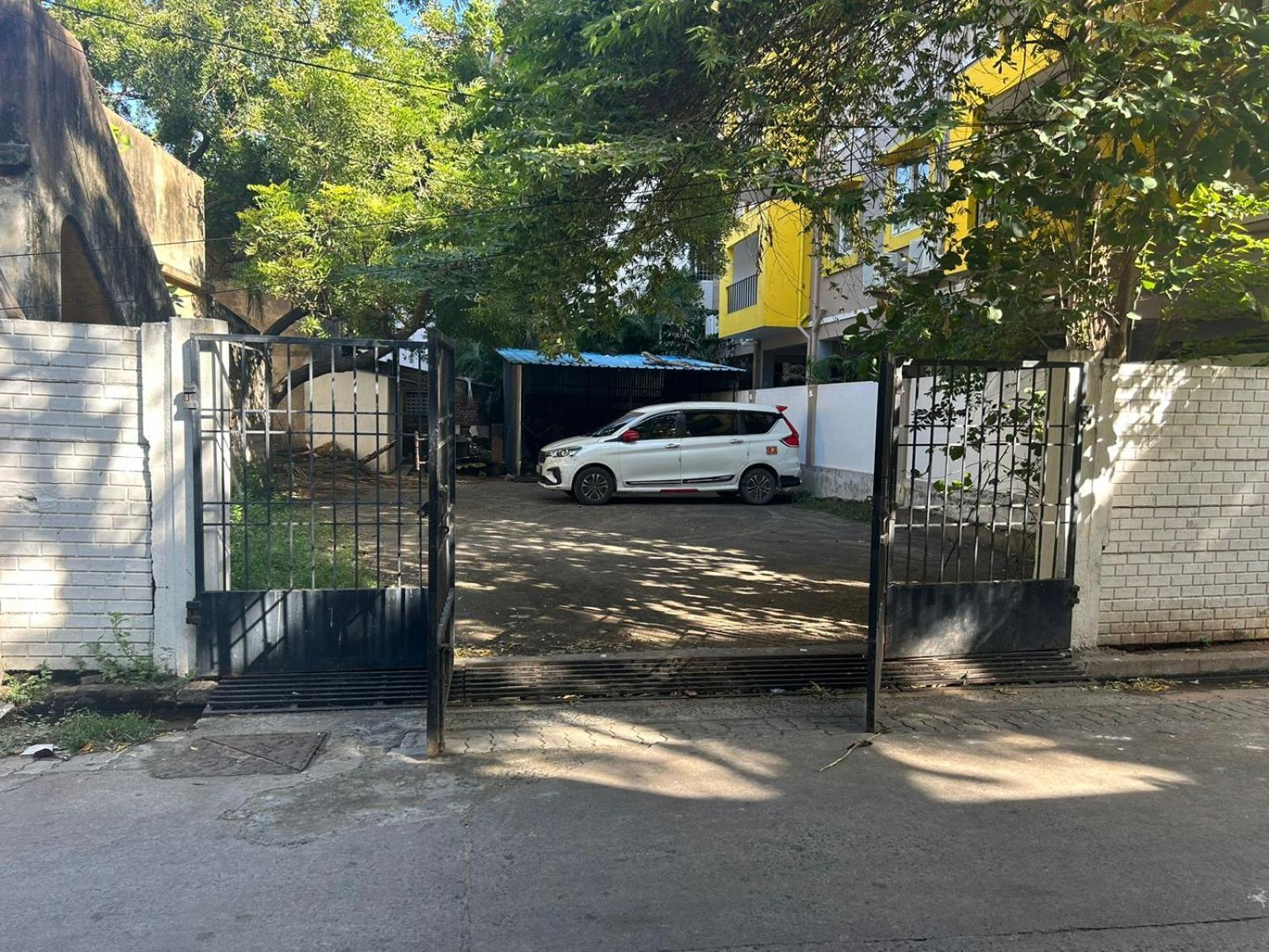 Kariappa House Hotel Puduccseri Kültér fotó