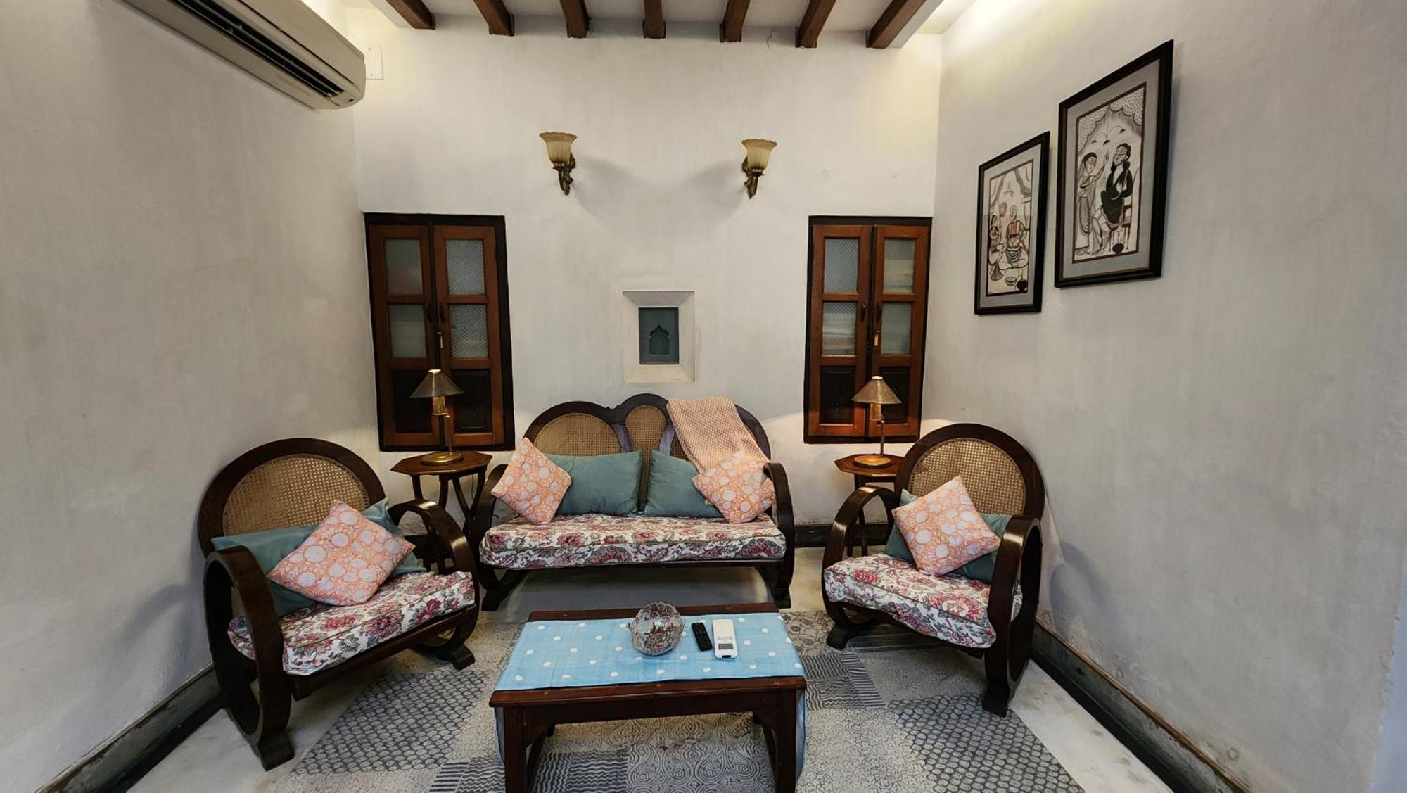 Kariappa House Hotel Puduccseri Kültér fotó