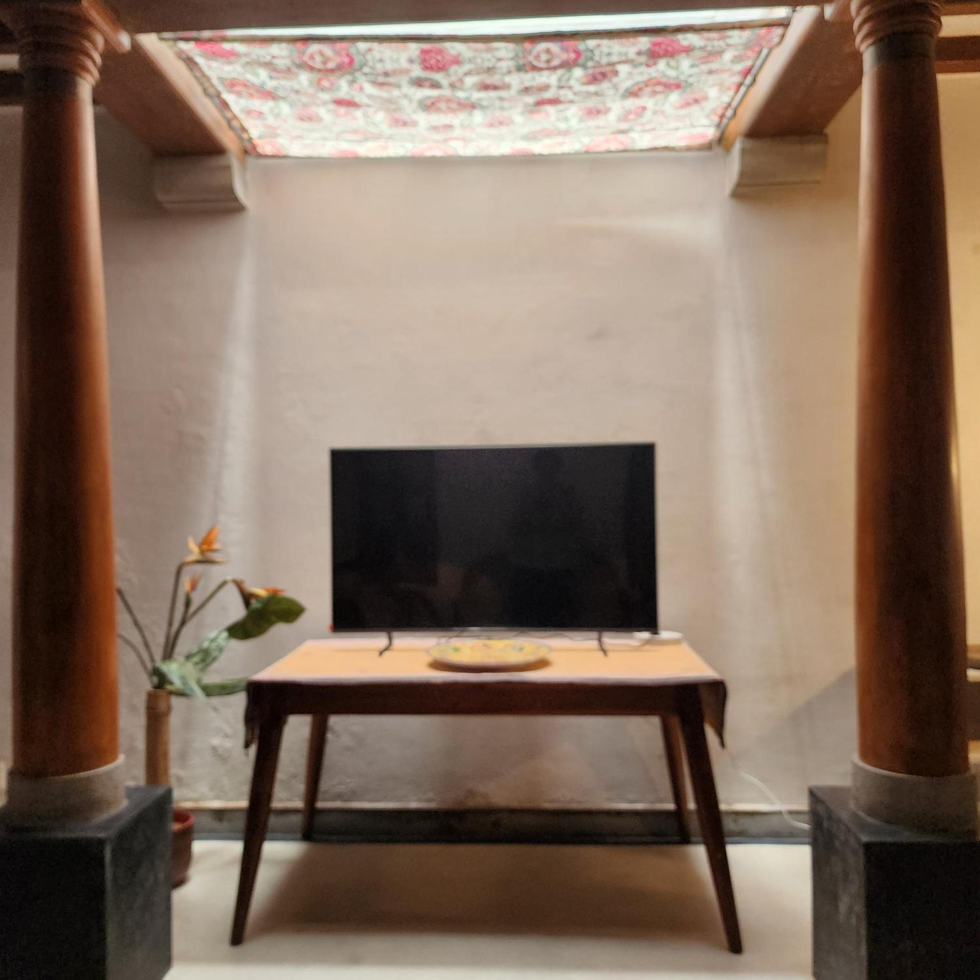 Kariappa House Hotel Puduccseri Kültér fotó