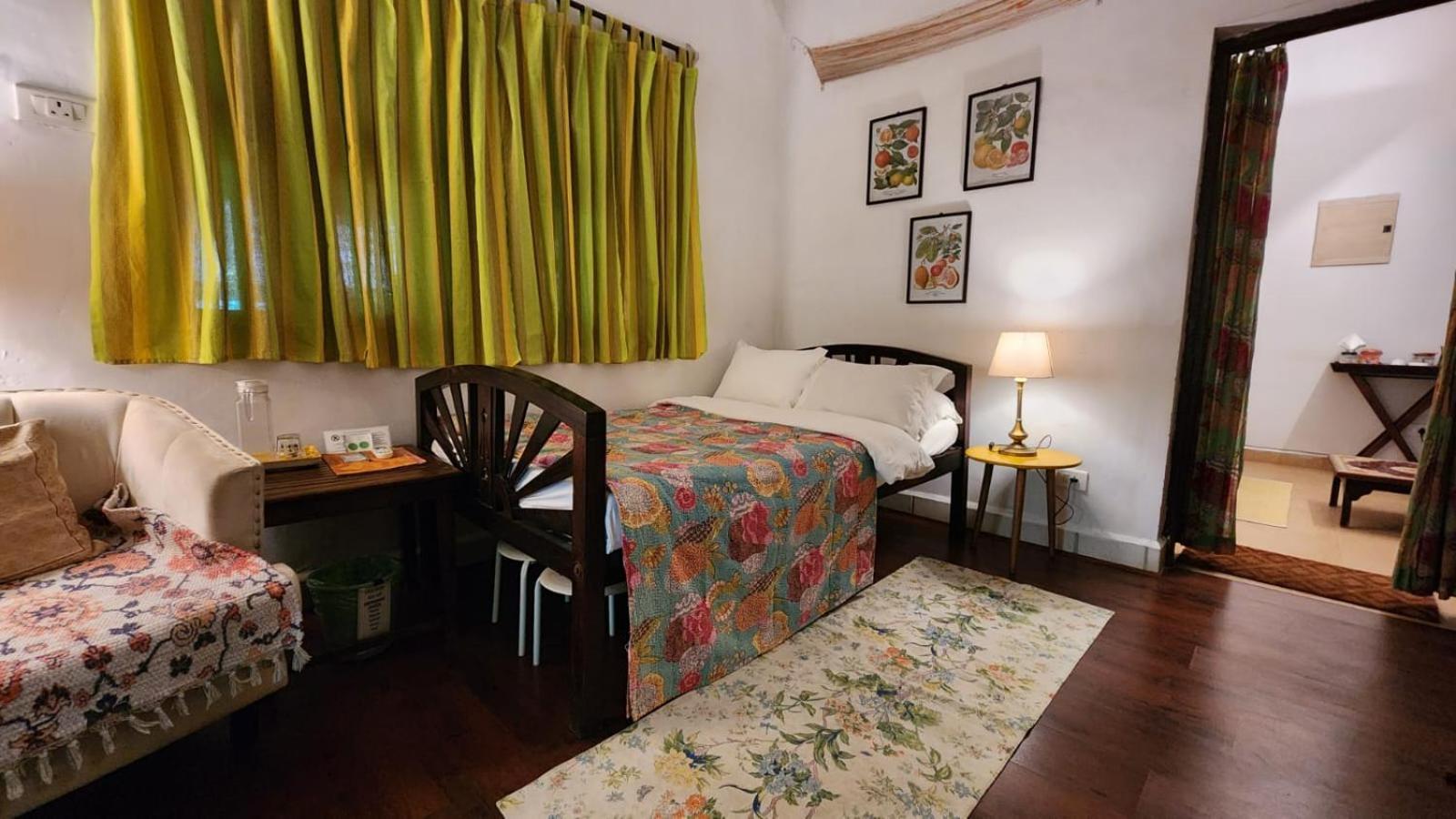 Kariappa House Hotel Puduccseri Kültér fotó