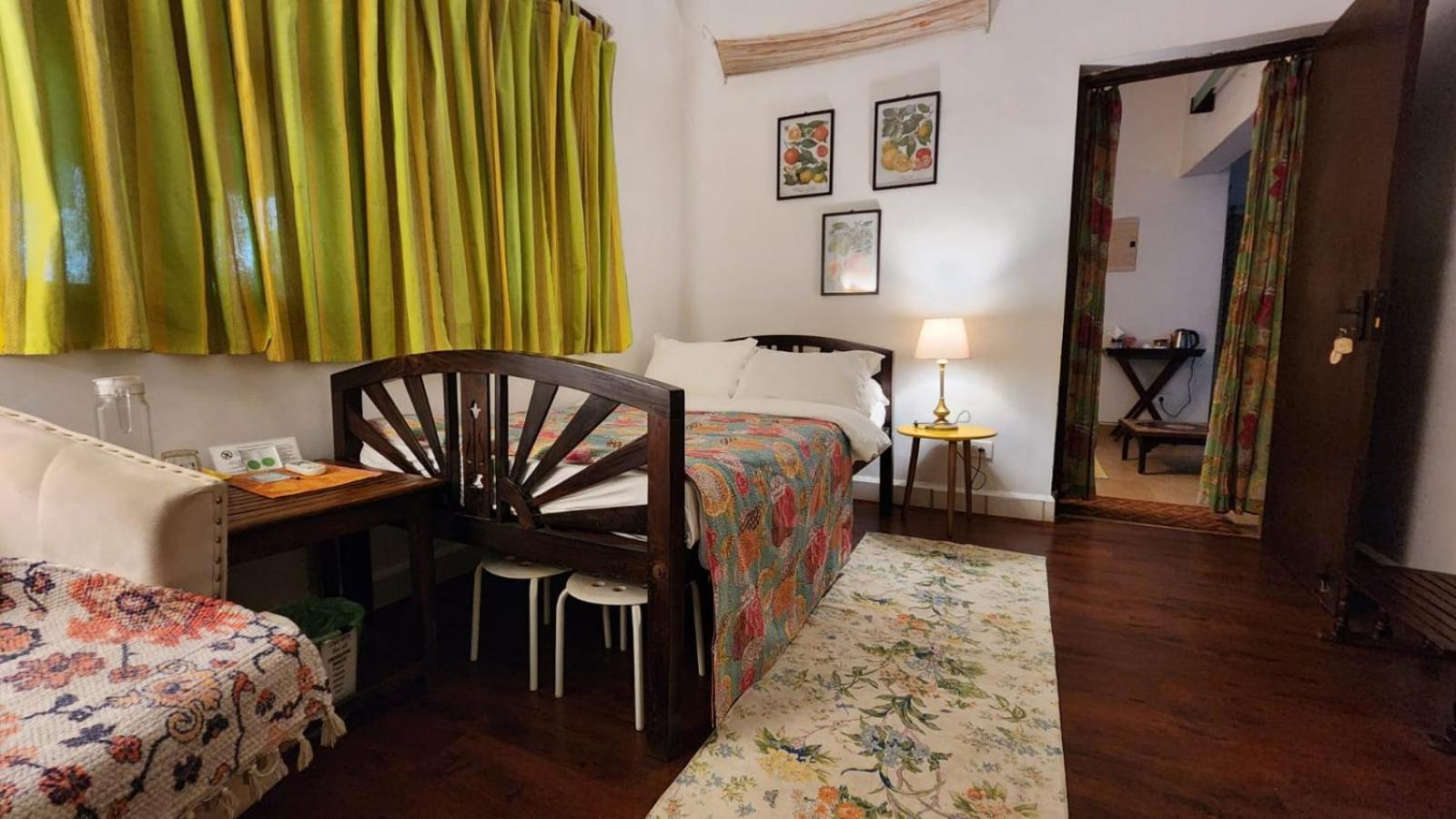 Kariappa House Hotel Puduccseri Kültér fotó