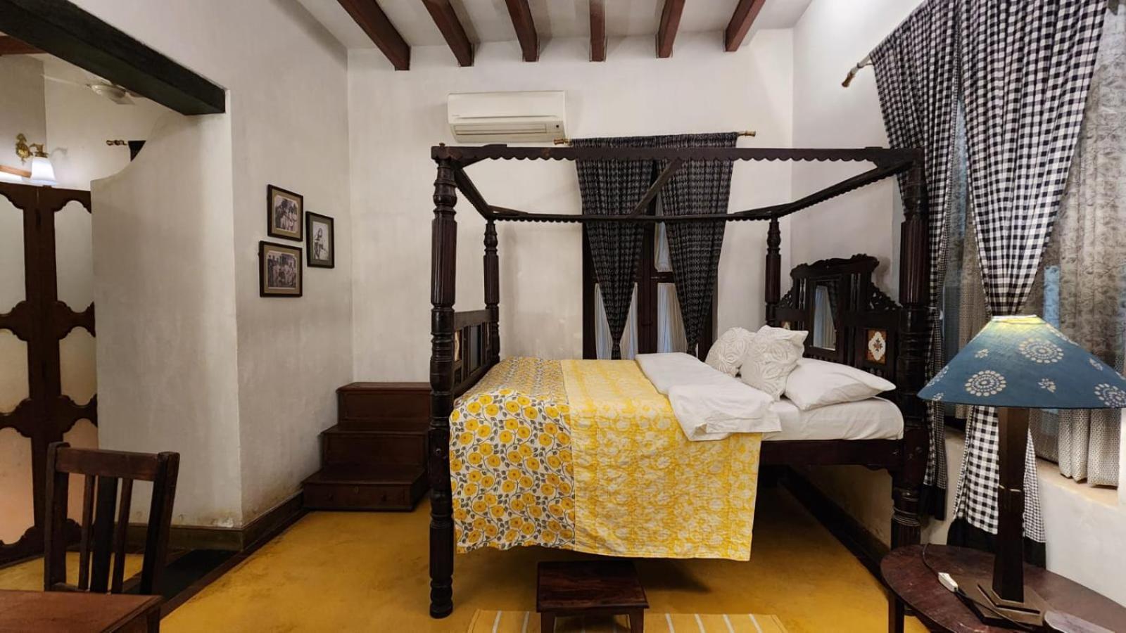 Kariappa House Hotel Puduccseri Kültér fotó